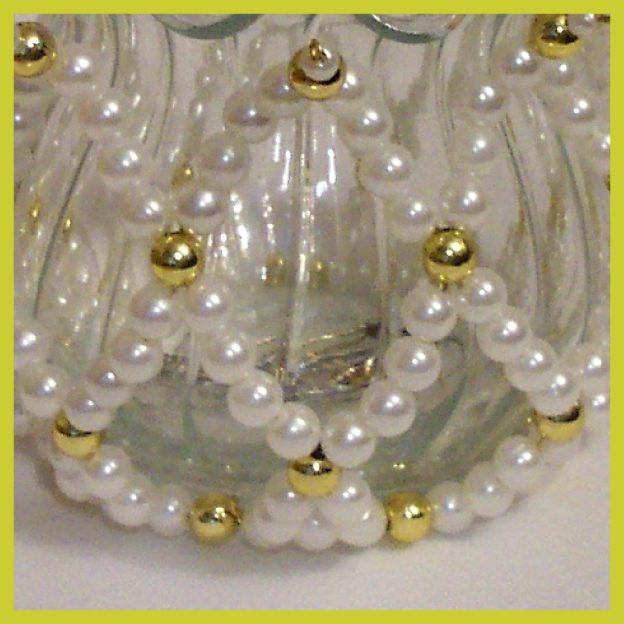 Petal Votive Holder - Pearl & Gold 03